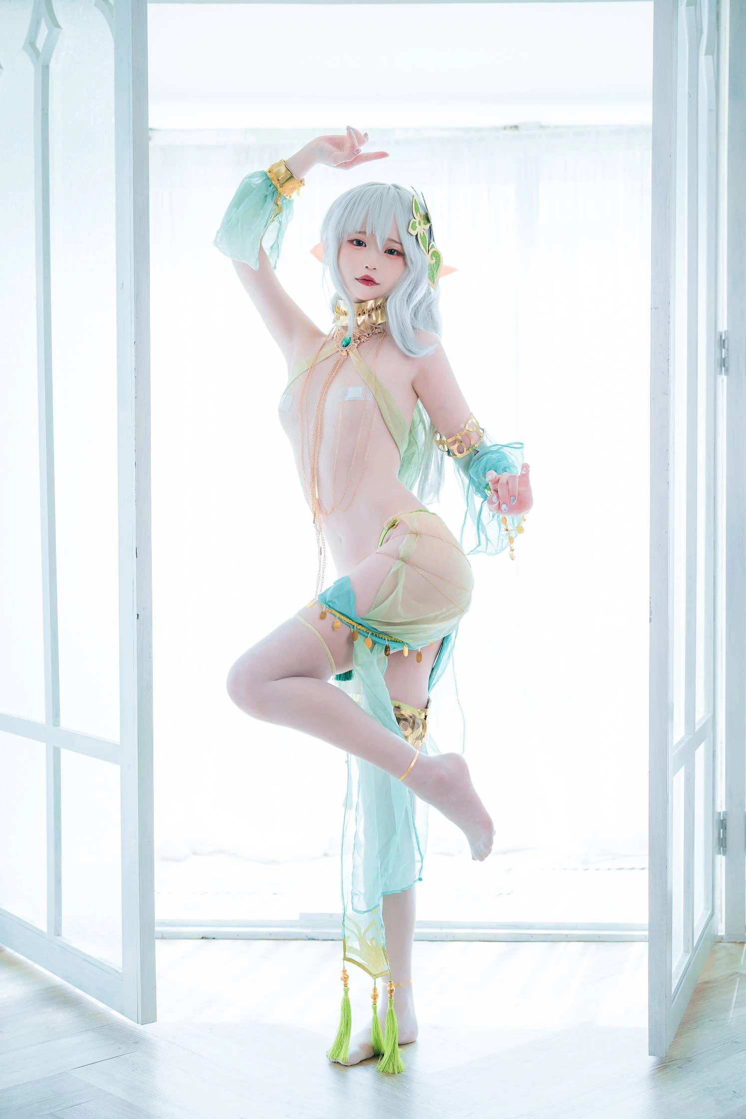 Iri Nahida美女动漫博主性感Cosplay写真愛莉